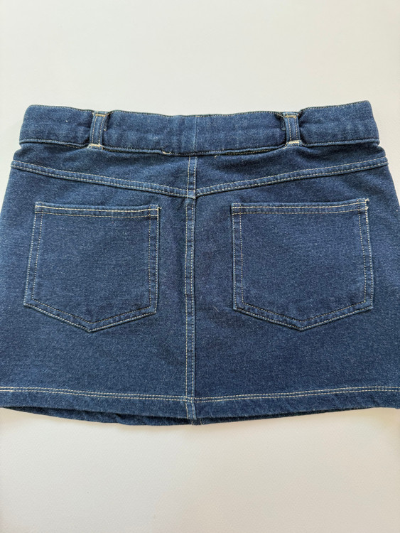 دامن جین اسپانیایی دارای دو جیب در پشت